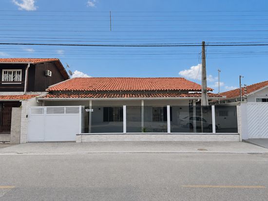 CASA NO BAIRRO CORDEIROS