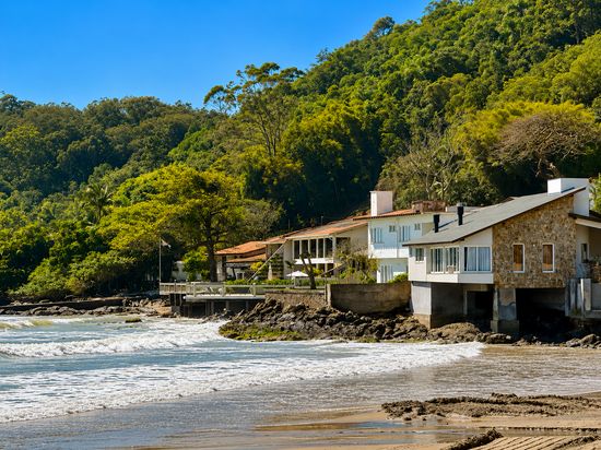 CASA A BEIRA MAR NA PRAIA DE CABEÇUDAS