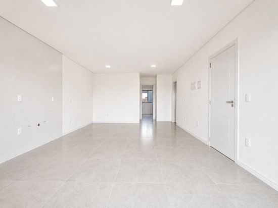 APARTAMENTO EM CORDEIROS, 2 QUARTOS, 73M²