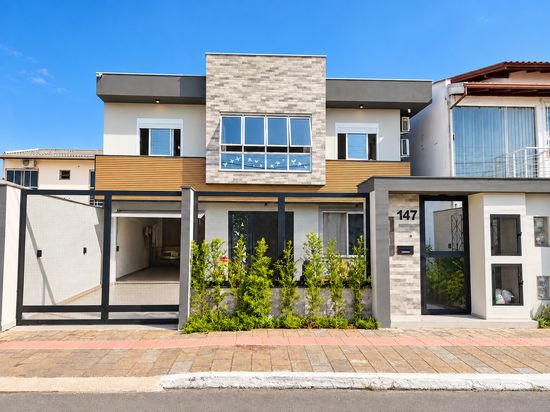 CASA NO BAIRRO SAO JOAO, 4 DORMITORIOS, 135M²