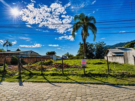 TERRENO NO BAIRRO ESPINHEIROS