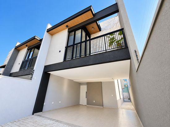 SOBRADO NO CENTRO, 3 SUITES, 175M²