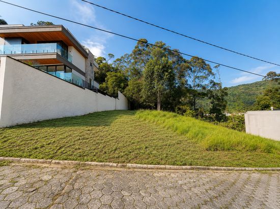 TERRENO NA RESSACADA