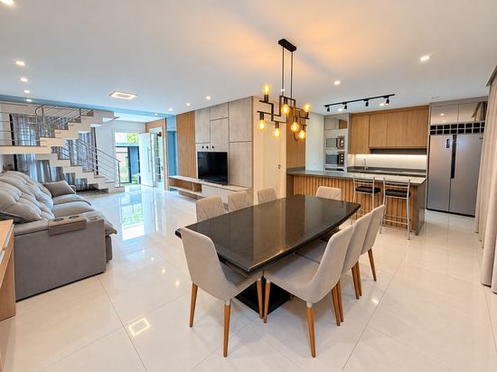 CASA NO BAIRRO SAO JOAO, 3 DORMITORIOS, 225M²