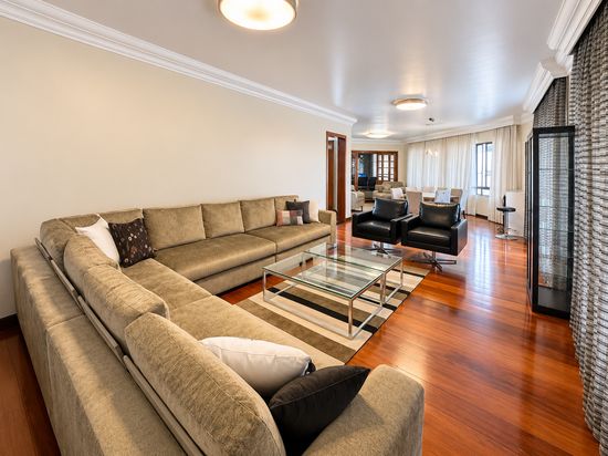APARTAMENTO NO CENTRO, 4 SUITES, 341M²