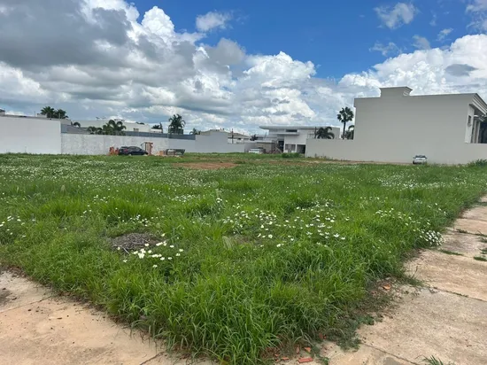 TERRENO PARA FINS COMERCIAL