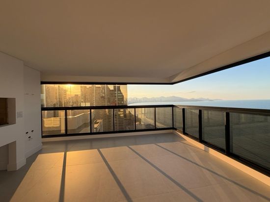 HORIZON PALACE,QUADRA DO MAR, MEIA PRAIA - ITAPEMA!