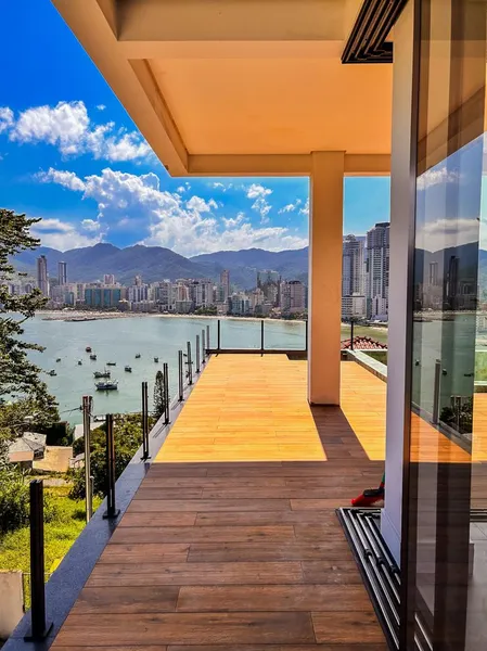 CASA ALTO PADRÃO CANTO DA PRAIA