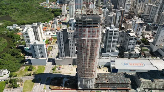 SALA COMERCIAL EM ITAPEMA 100M DA AV. NEREU RAMOS