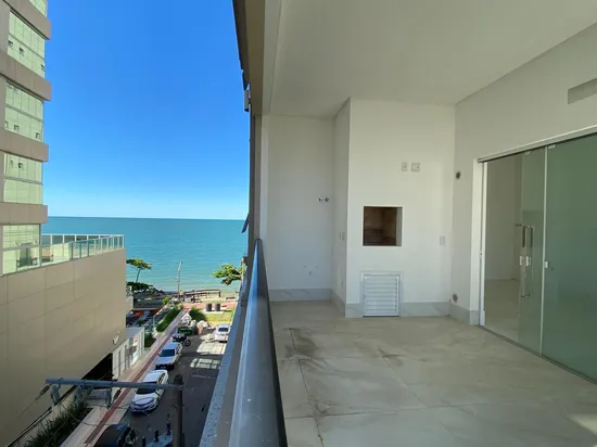 LATERAL FRENTE MAR, AO LADO DO PÍER