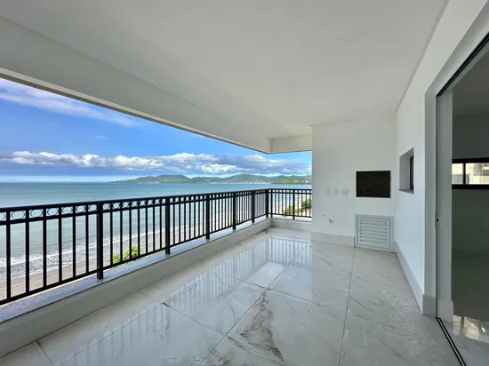 APARTAMENTO COM 04 SUITES FRENTE MAR